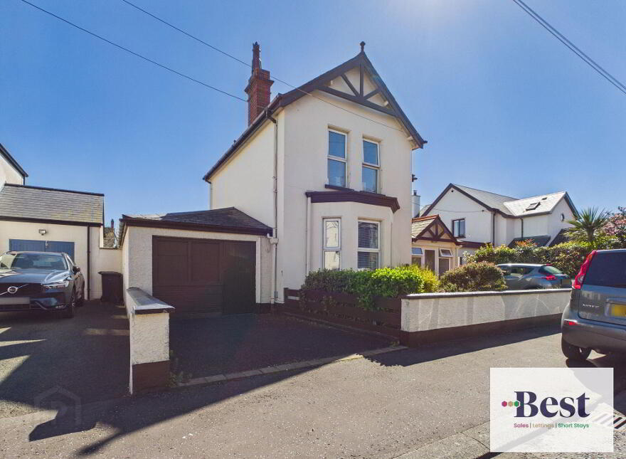 10 Chelmsford Place, Larne, BT40 1AF
