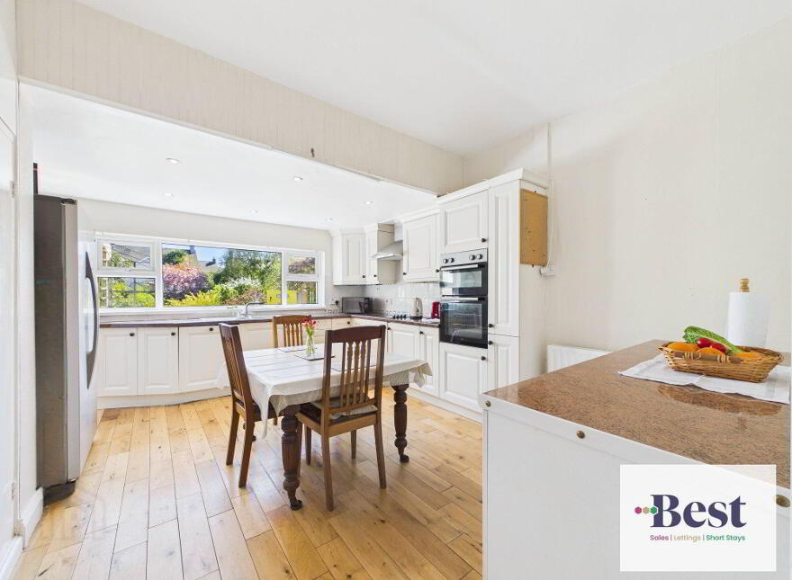 10 Chelmsford Place, Larne, BT40 1AF