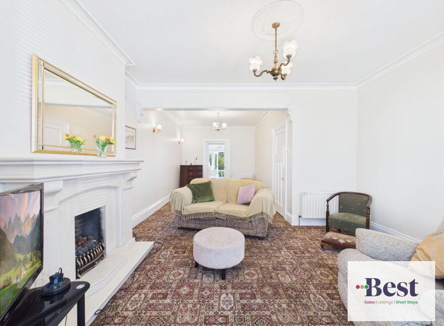 10 Chelmsford Place, Larne, BT40 1AF