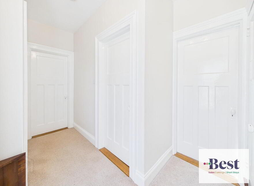 10 Chelmsford Place, Larne, BT40 1AF