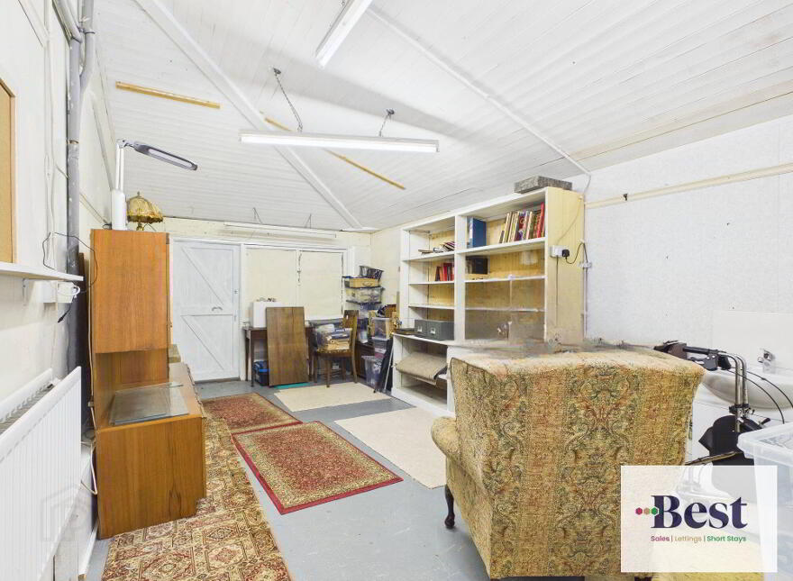 10 Chelmsford Place, Larne, BT40 1AF