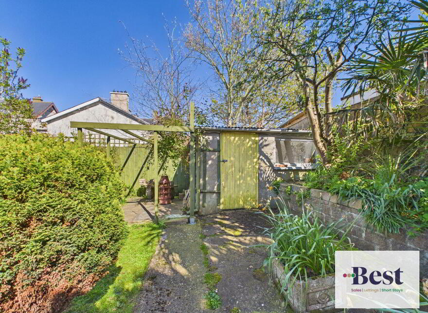 10 Chelmsford Place, Larne, BT40 1AF