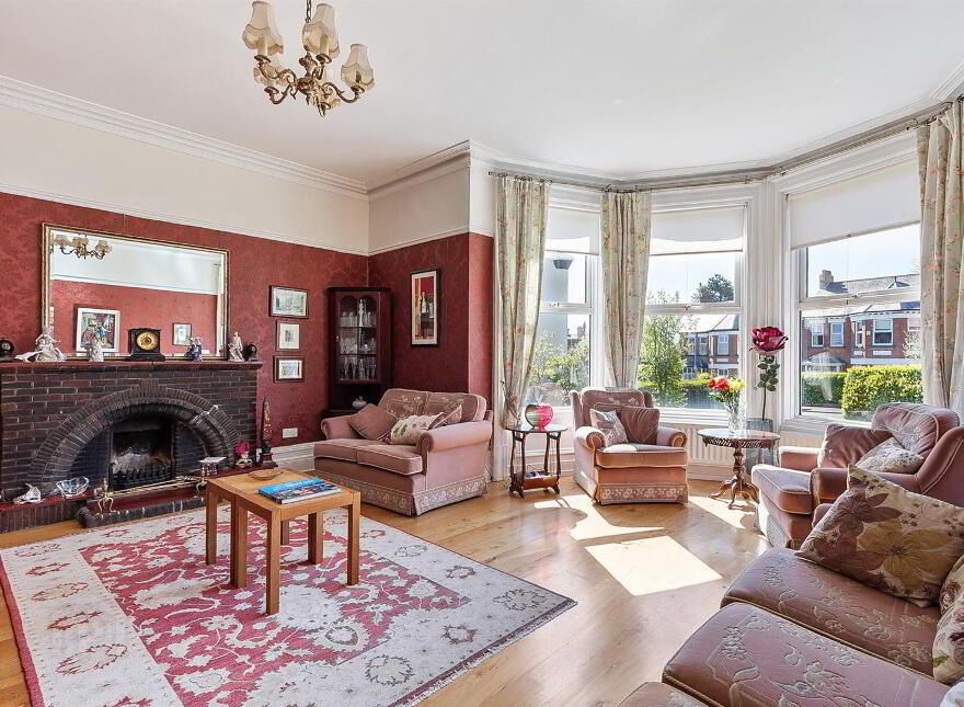 10 Glastonbury Avenue, Belfast, BT15 4DL