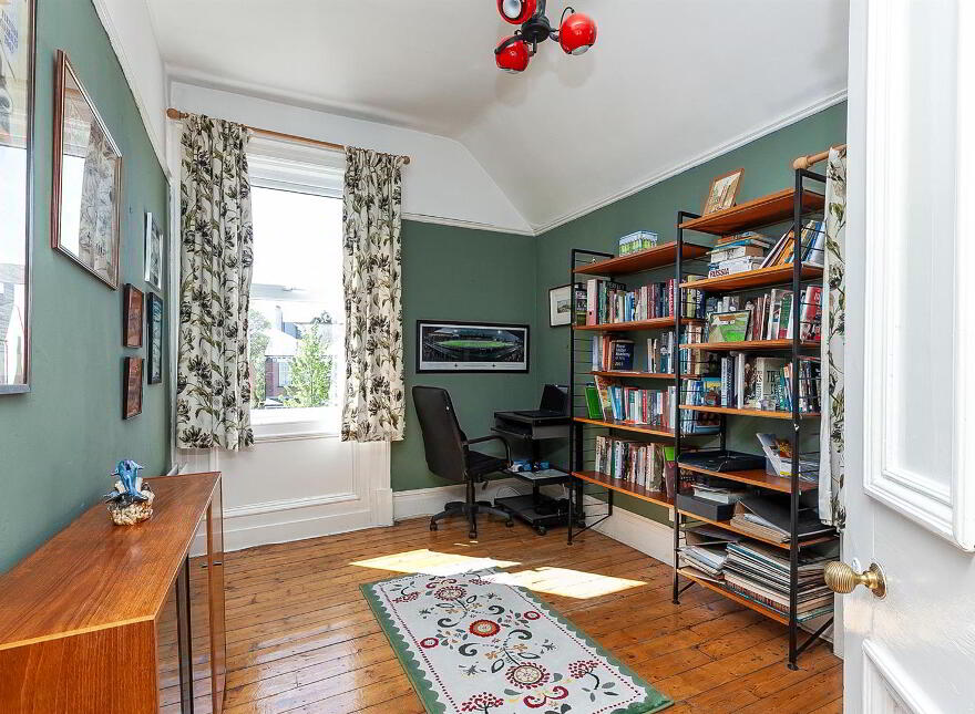 10 Glastonbury Avenue, Belfast, BT15 4DL