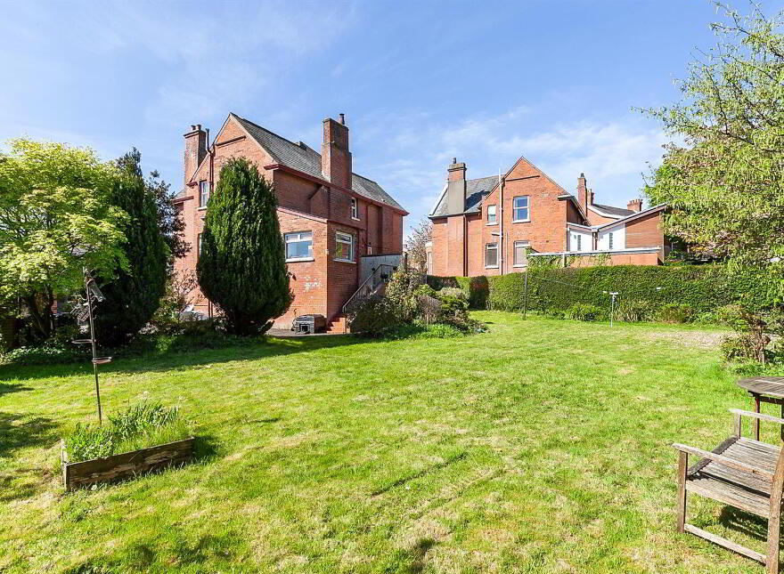 10 Glastonbury Avenue, Belfast, BT15 4DL