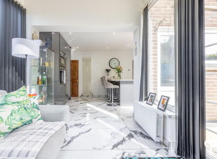 53 Burnside Avenue, Belfast, BT8 6HW