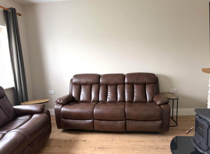 Ashbury, Roscrea, E53K663