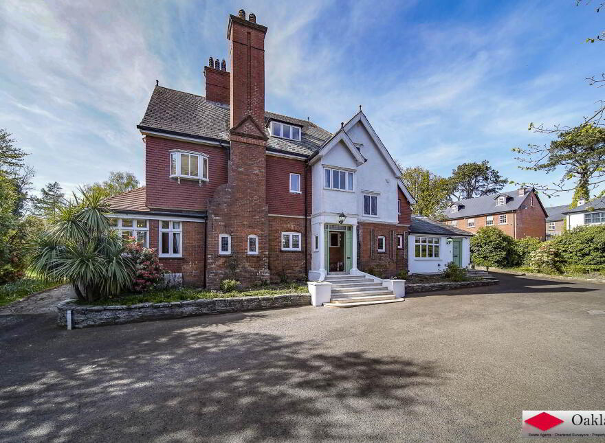 Dunruadh, 68 Culmore Road, Derry, BT48 8JB