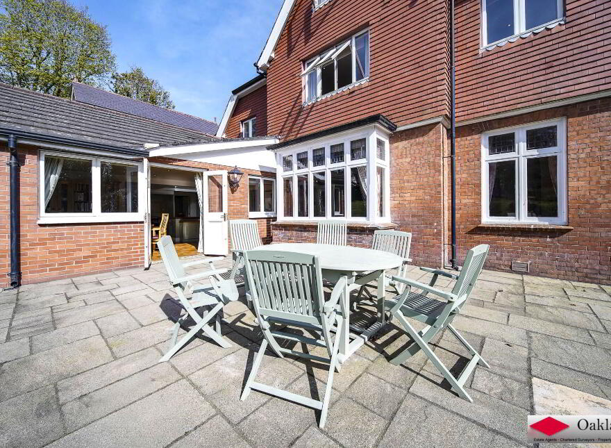 Dunruadh, 68 Culmore Road, Derry, BT48 8JB