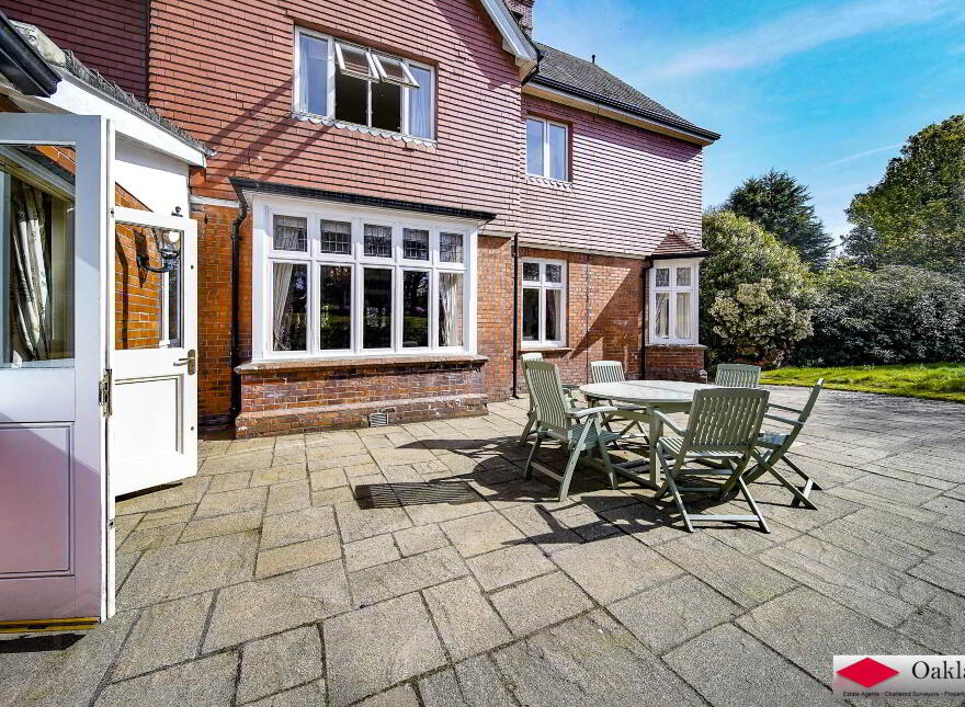 Dunruadh, 68 Culmore Road, Derry, BT48 8JB