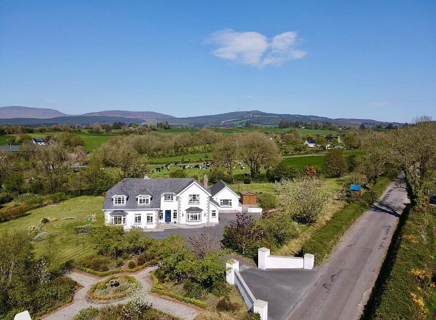 Comeragh View, Coolnasmear Lower, Kilgobnet, X35AE33