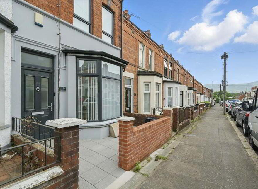 14 Lisburn Avenue, Belfast, BT9 7FX