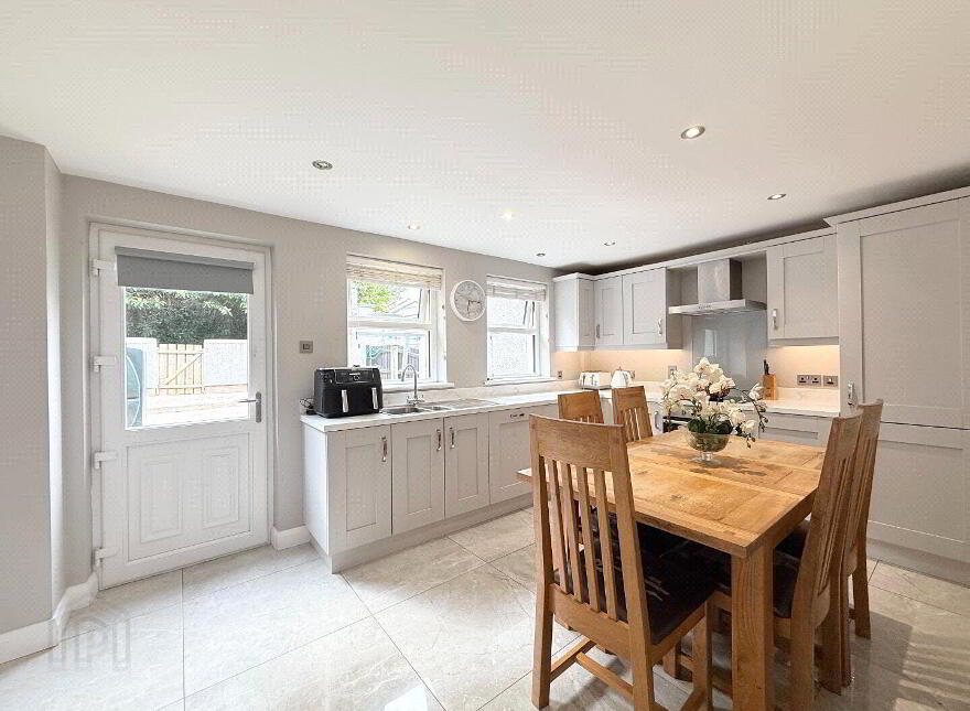 3 Braddan Place, Kilrea, BT51 5QY