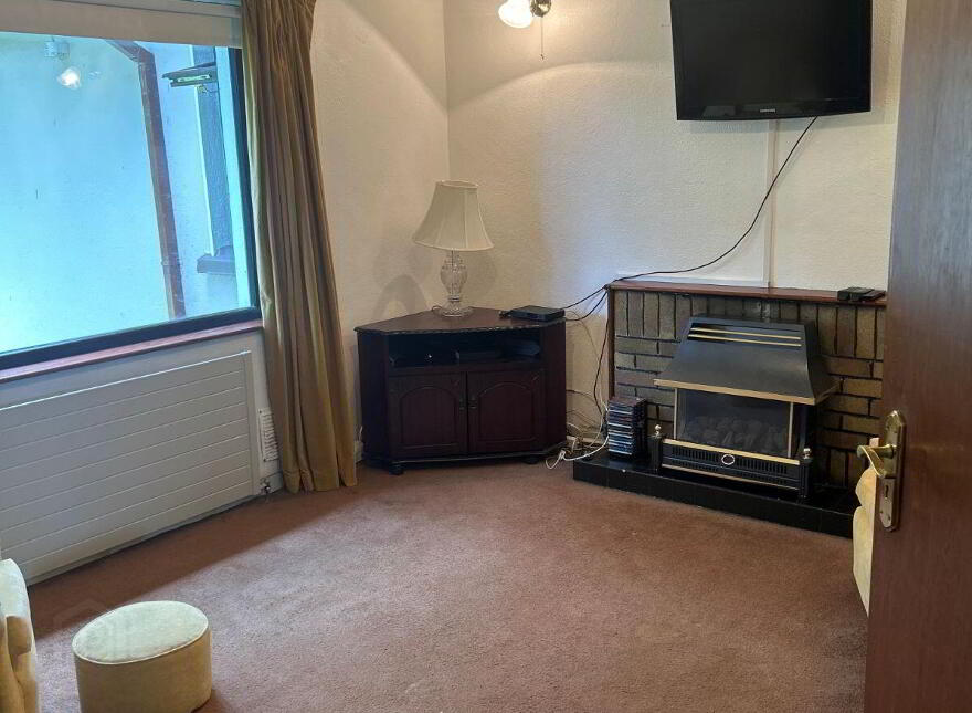 Ferbane, 128 Pouladuff Road, The Lough, T12E6P0