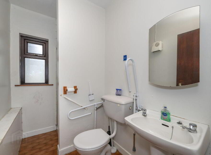 Ferbane, 128 Pouladuff Road, The Lough, T12E6P0