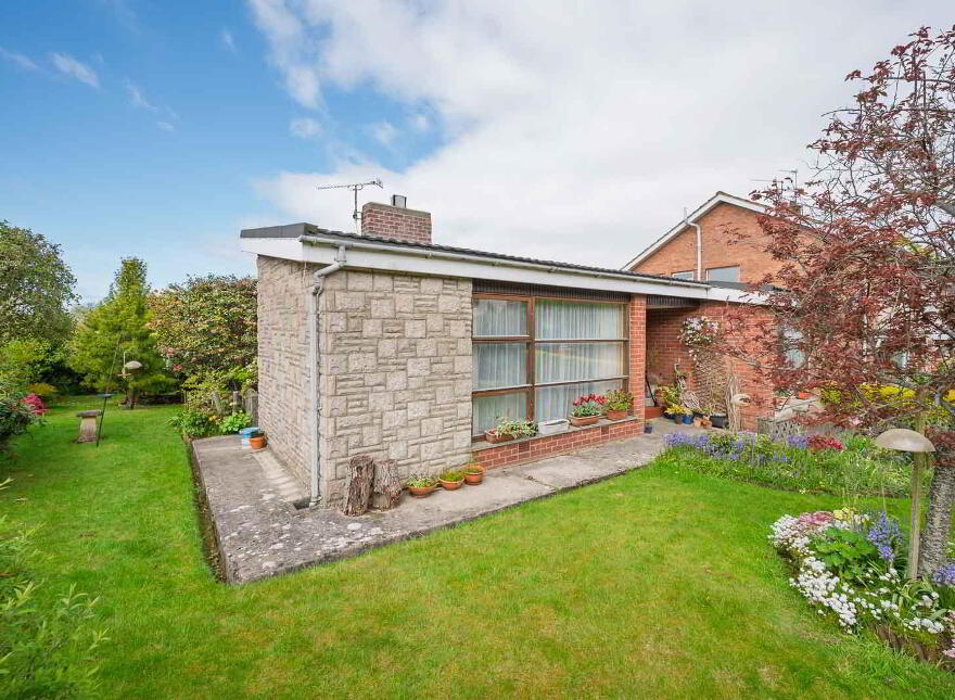 1 Rannoch Road, Holywood, BT18 0NA