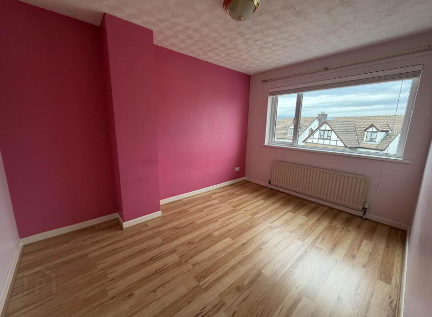 15 Culzean Glen, Larne, BT40 2HF