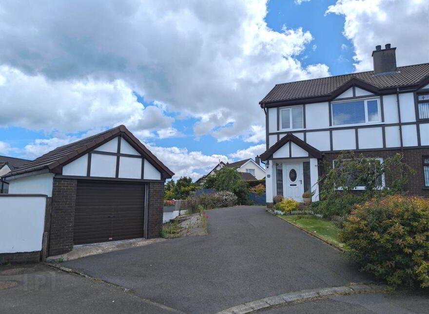 15 Culzean Glen, Larne, BT40 2HF