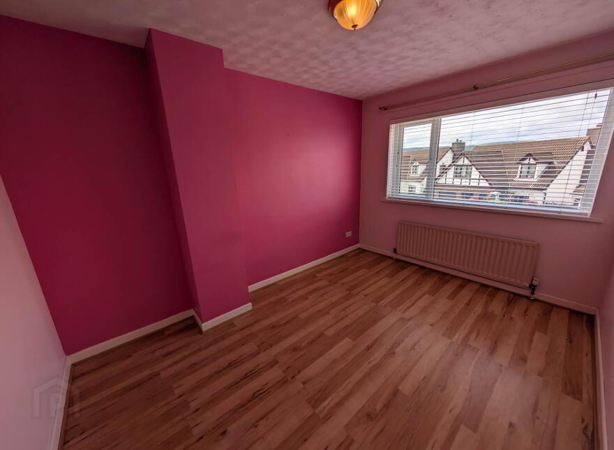 15 Culzean Glen, Larne, BT40 2HF