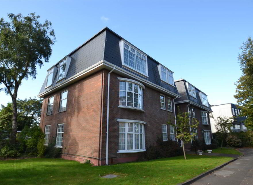 18 Thornhill Malone , Belfast, Belfast, BT9 6SS