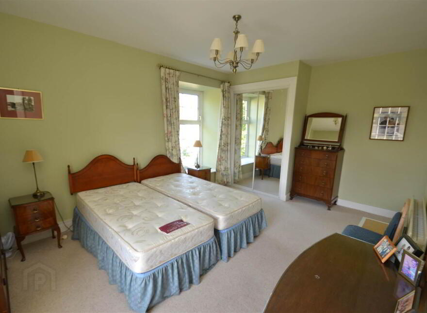 18 Thornhill Malone , Belfast, Belfast, BT9 6SS