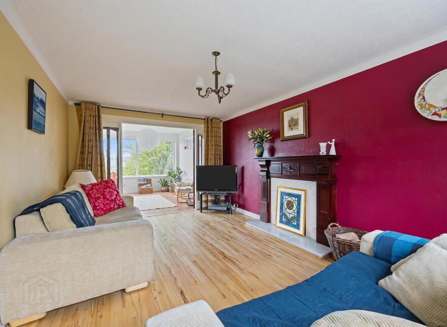 25 Beechill Park West, Saintfield Road, Belfast, BT8 6NU