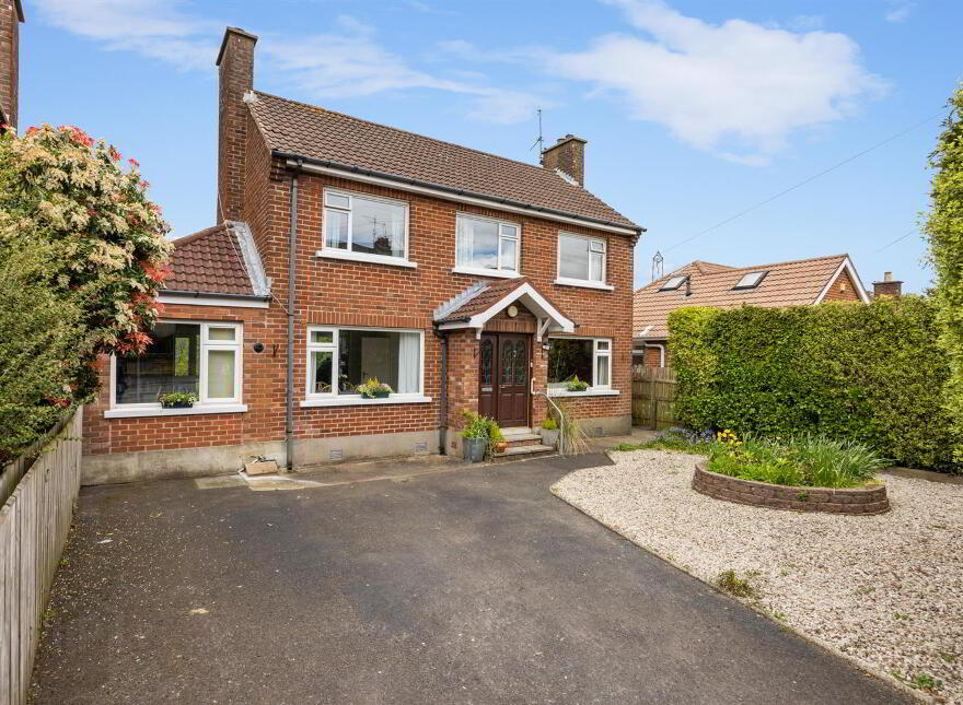 25 Beechill Park West, Saintfield Road, Belfast, BT8 6NU