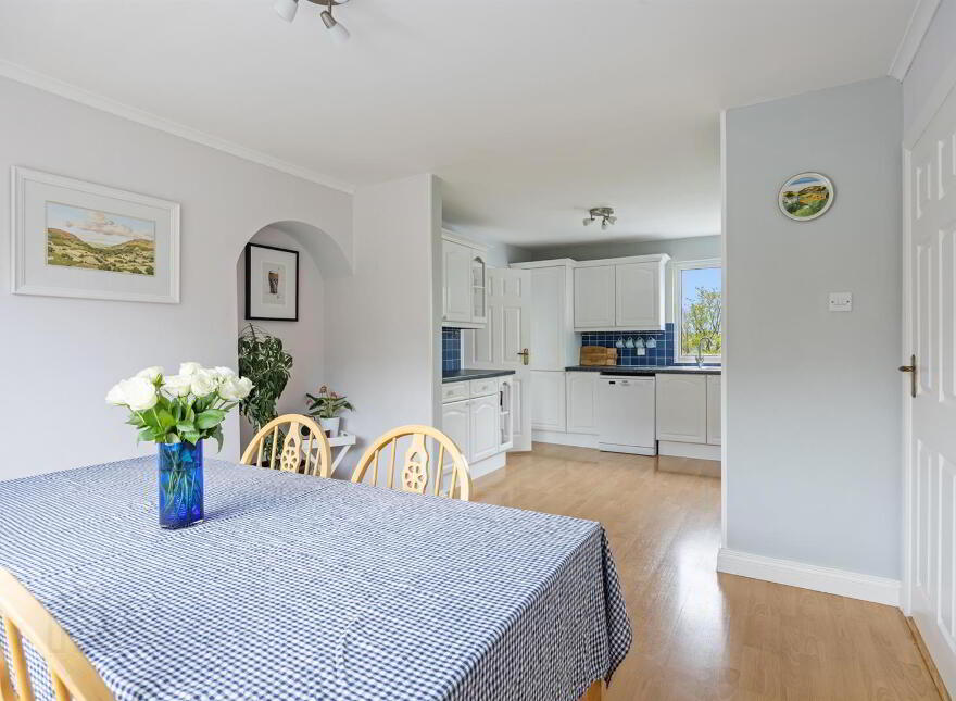 25 Beechill Park West, Saintfield Road, Belfast, BT8 6NU