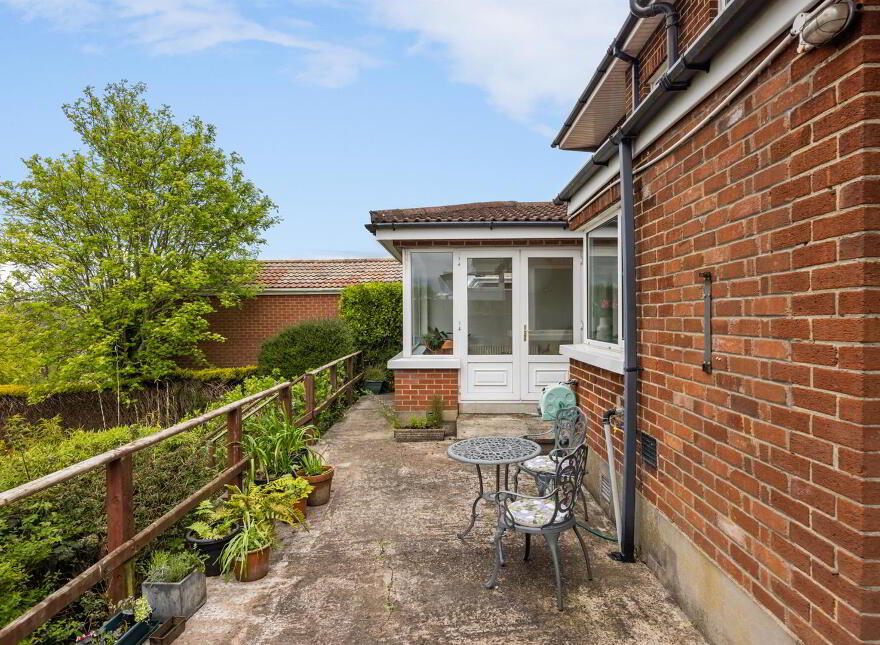 25 Beechill Park West, Saintfield Road, Belfast, BT8 6NU