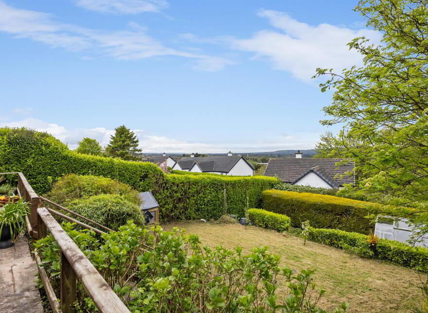 25 Beechill Park West, Saintfield Road, Belfast, BT8 6NU
