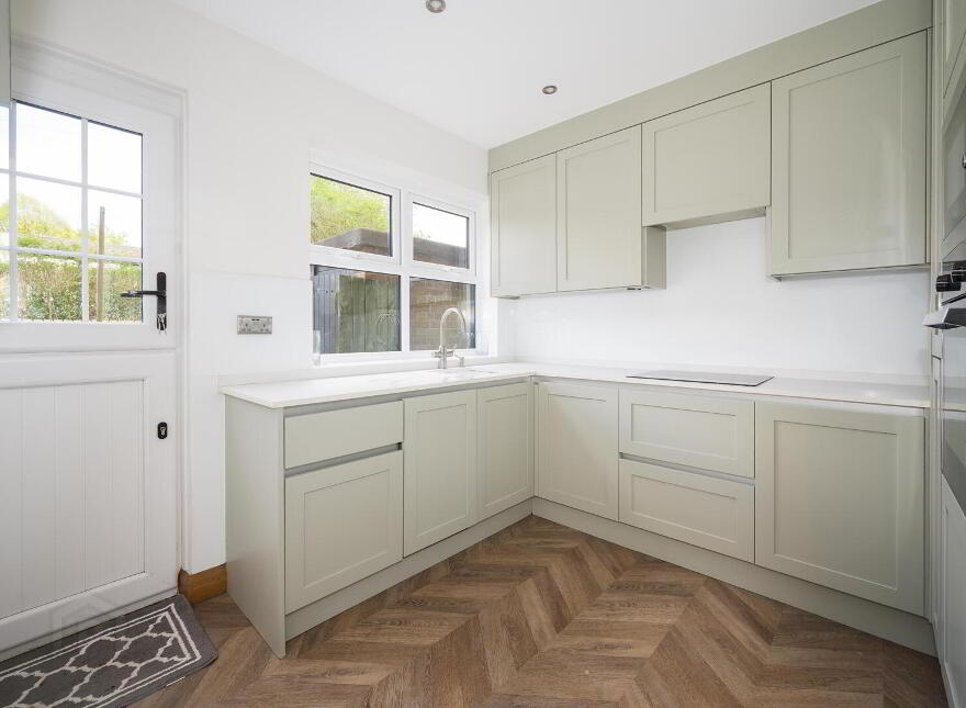 28 Barnetts Road, Belfast, BT5 7BD