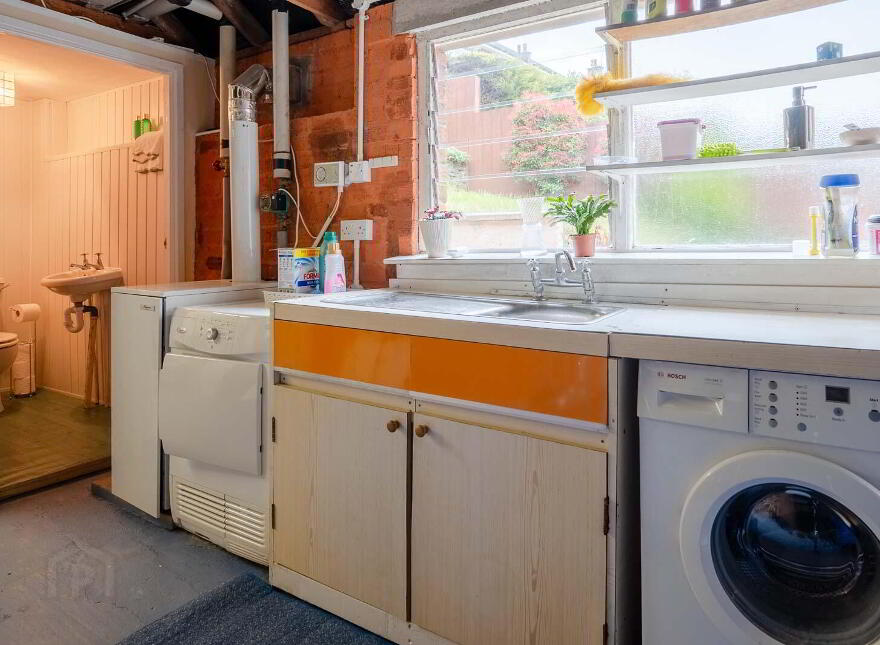 19 Delamont Park, Belfast, BT6 9RJ