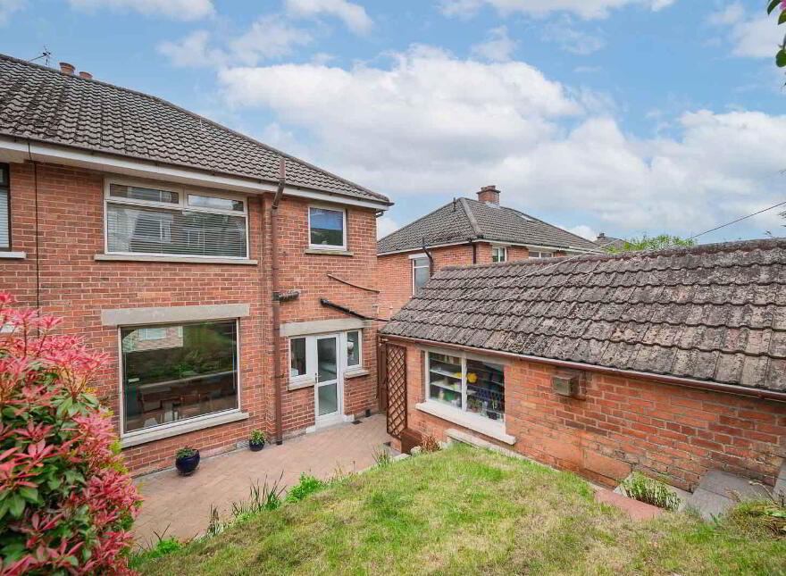 19 Delamont Park, Belfast, BT6 9RJ