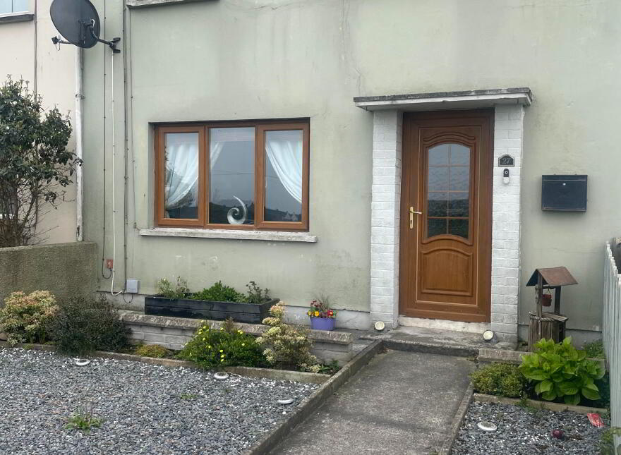 27 McGoldricks Villas, Kilkeel, BT34 4EG