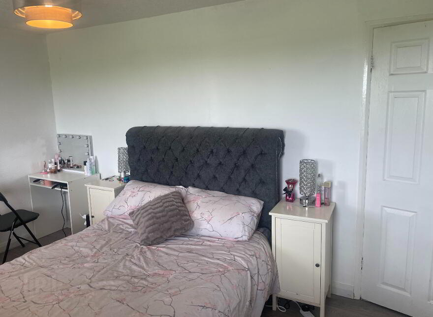 27 McGoldricks Villas, Kilkeel, BT34 4EG