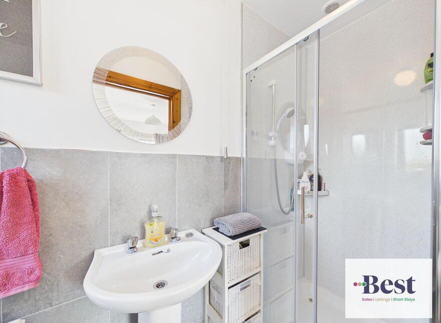 10 Ballycoose Road, Ballygally, Larne, BT40 2RW