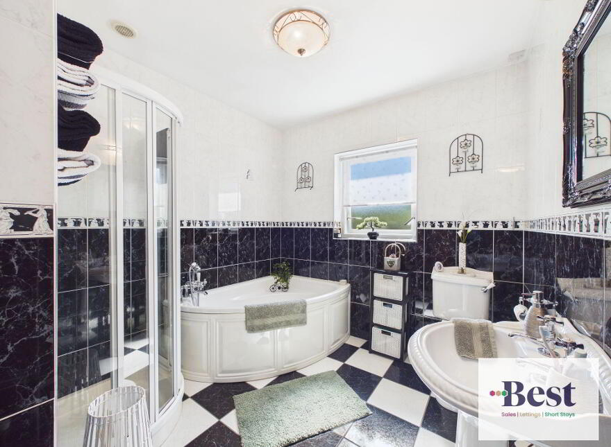 10 Ballycoose Road, Ballygally, Larne, BT40 2RW
