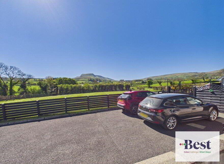 10 Ballycoose Road, Ballygally, Larne, BT40 2RW