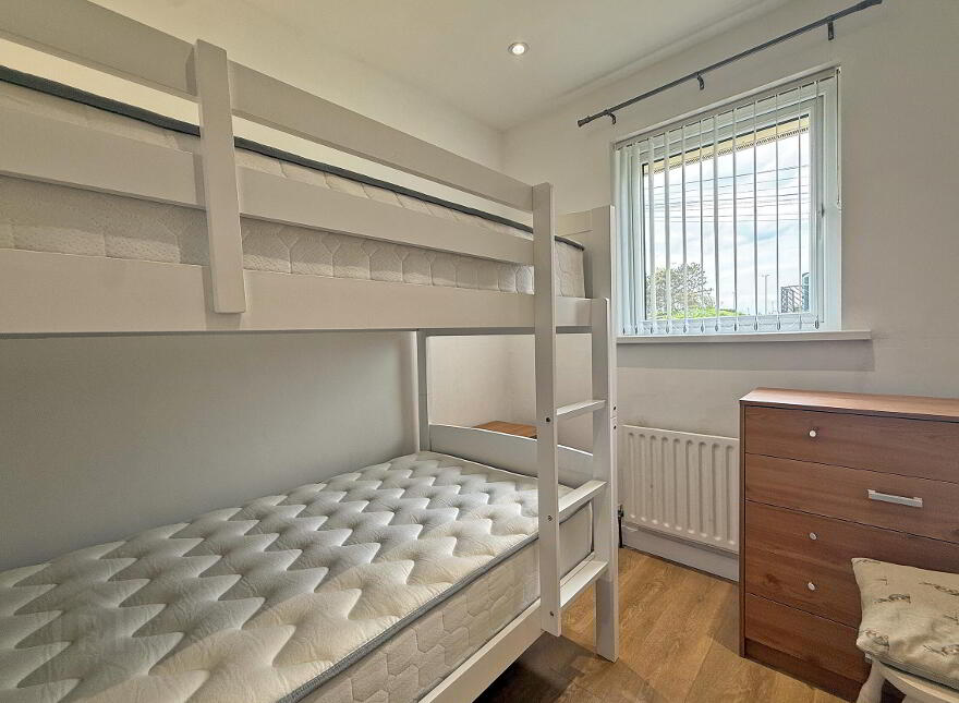 5 Causeway Court, Portrush, BT56 8SJ
