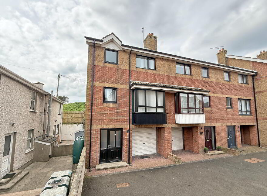 5 Causeway Court, Portrush, BT56 8SJ