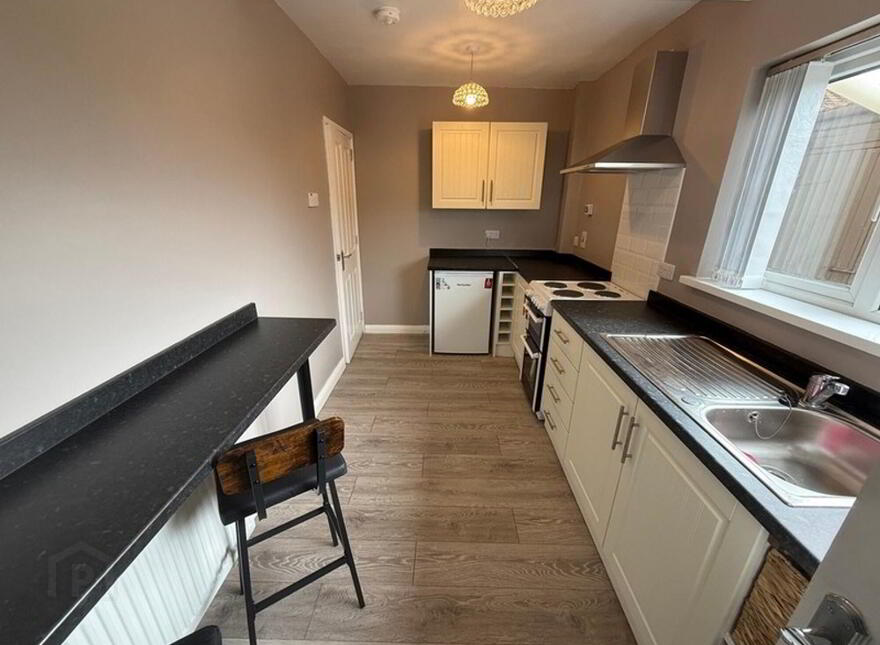 14 Eglantine Crescent, Lisburn, BT27 5RH