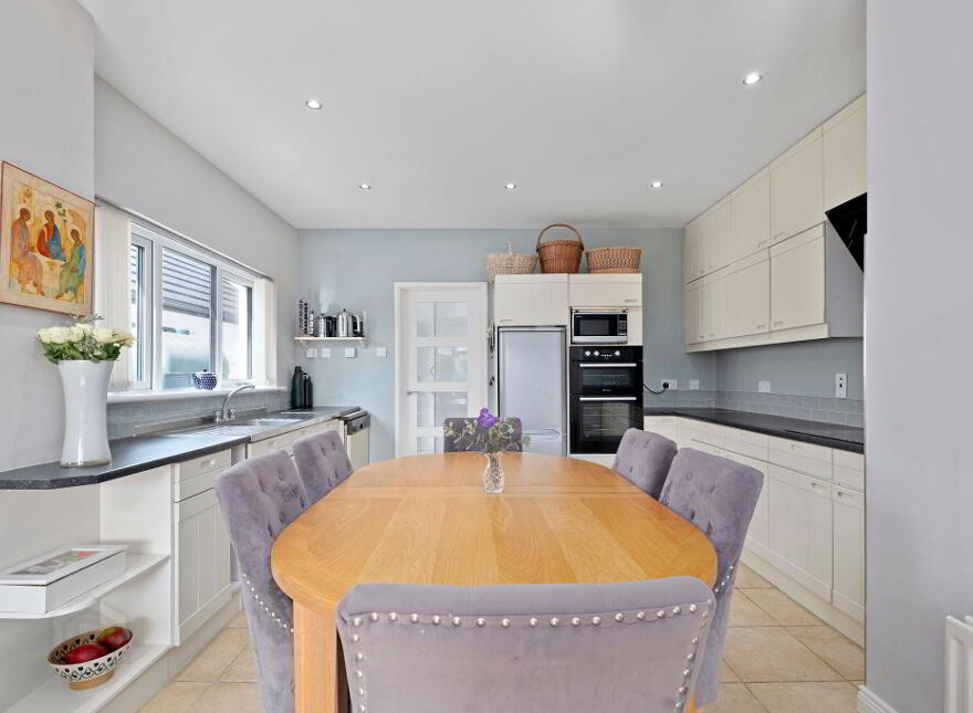 3 Royal Avenue, Portstewart, BT55 7LE