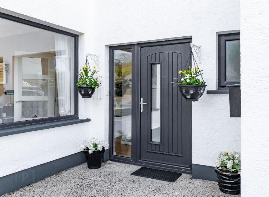 3 Royal Avenue, Portstewart, BT55 7LE