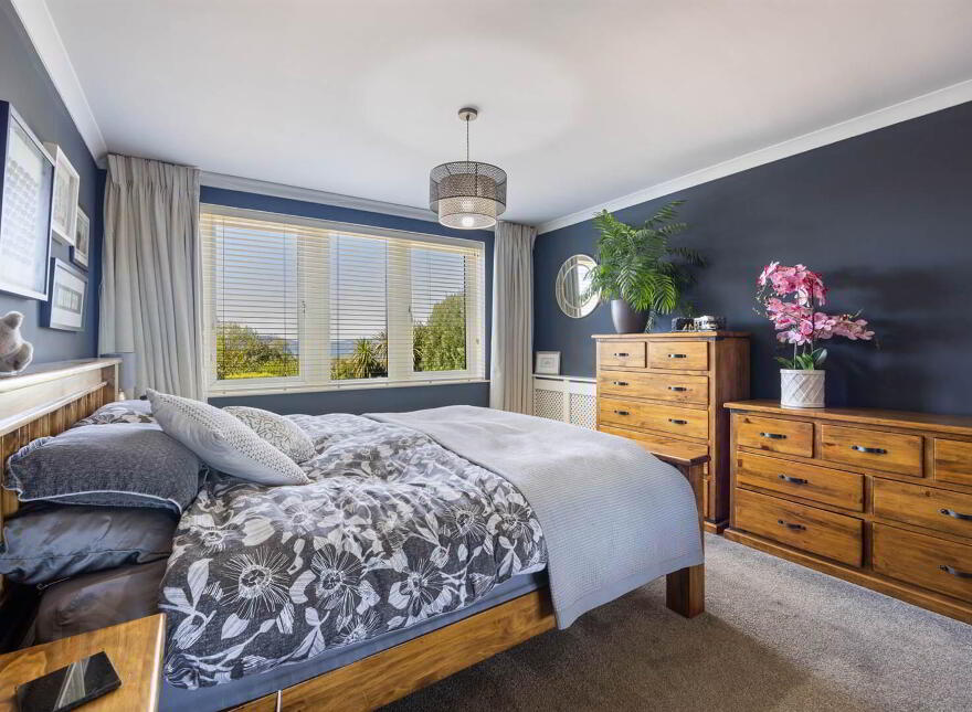 2B Pine Crest, Holywood, BT18 9ED