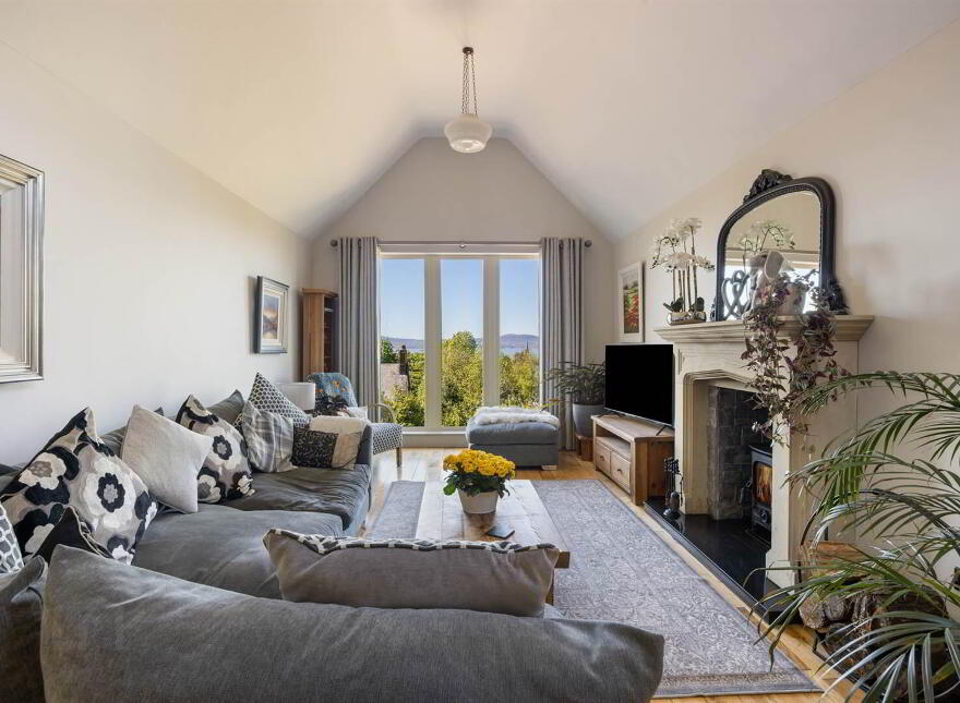 2B Pine Crest, Holywood, BT18 9ED