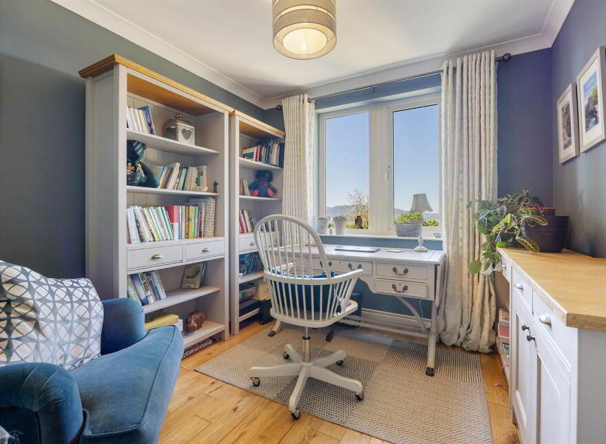2B Pine Crest, Holywood, BT18 9ED