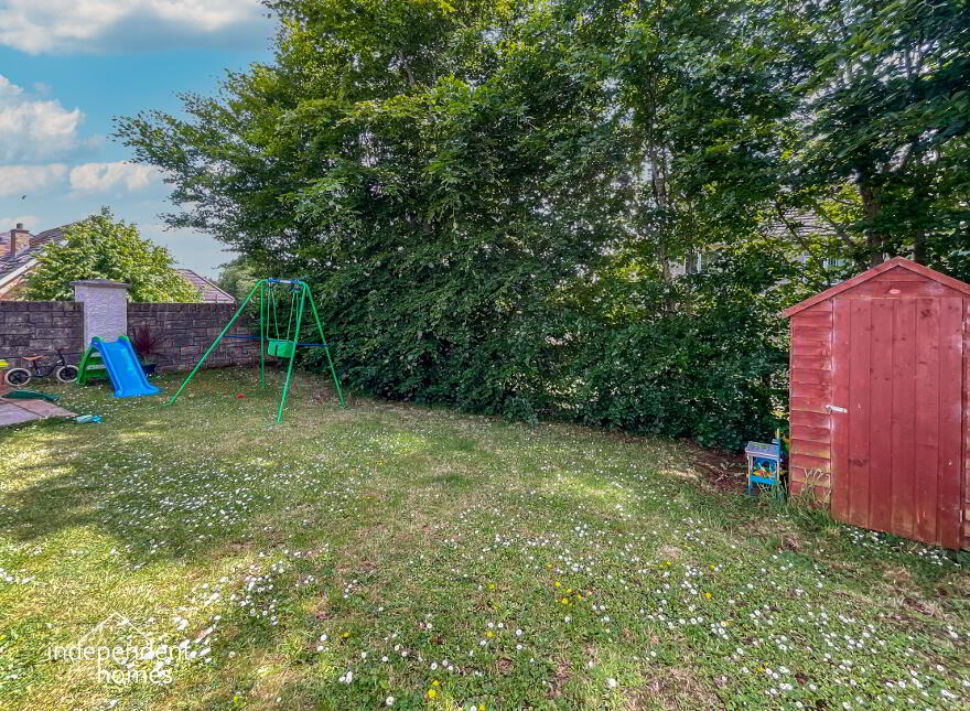 1 Walnut Green, Larne, BT40 2WP