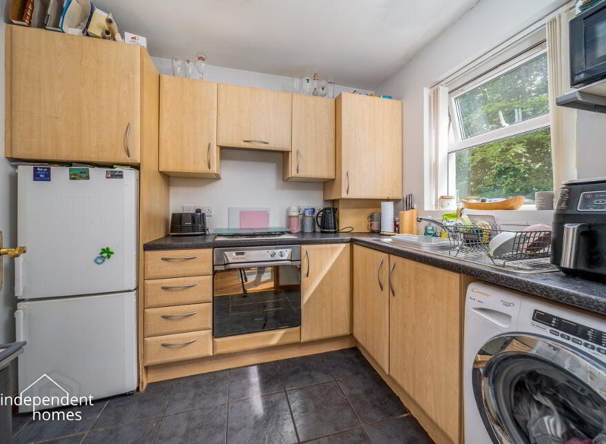 1 Walnut Green, Larne, BT40 2WP