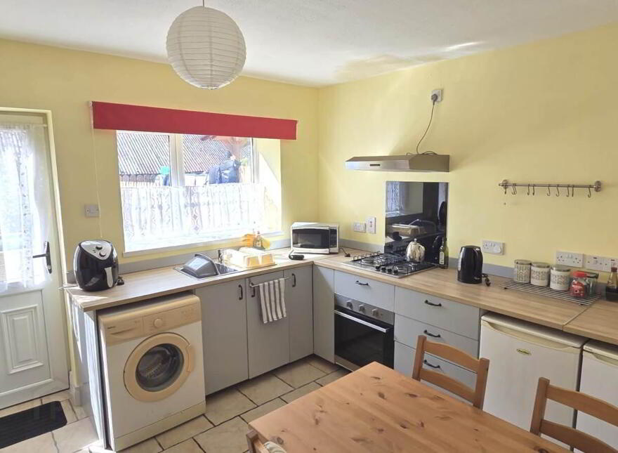 2 Bridge Street, Ballindrait, Lifford, F93D43E