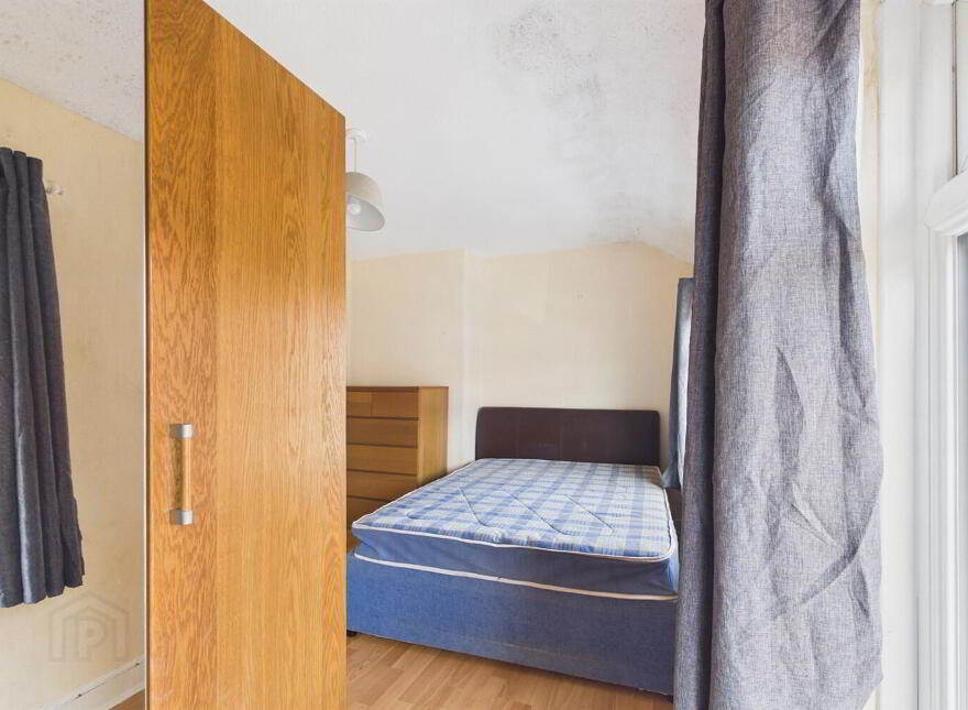 42 Devon Parade, Belfast, BT4 1LT
